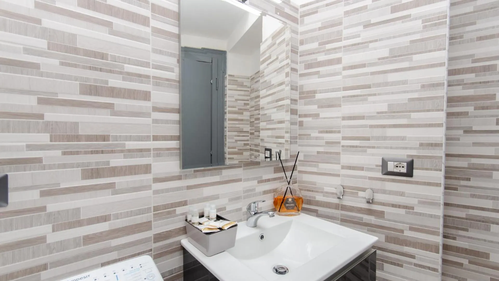 Vivimihome - Navigli-Duomo Maison Fusetti Милан Италия